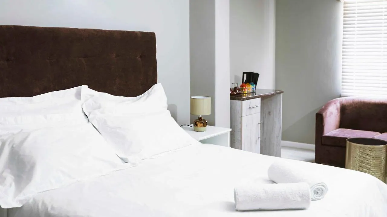 103Onwallace Self Catering Guest House Cape Town