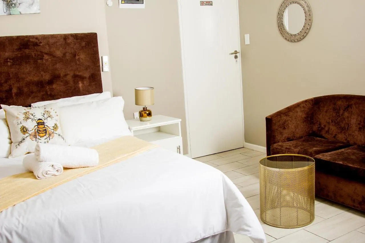 103Onwallace Self Catering Guest House Cape Town