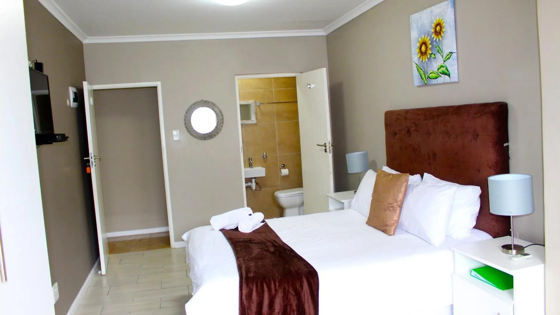 **  103Onwallace Self Catering Guest House Cape Town Güney Afrika