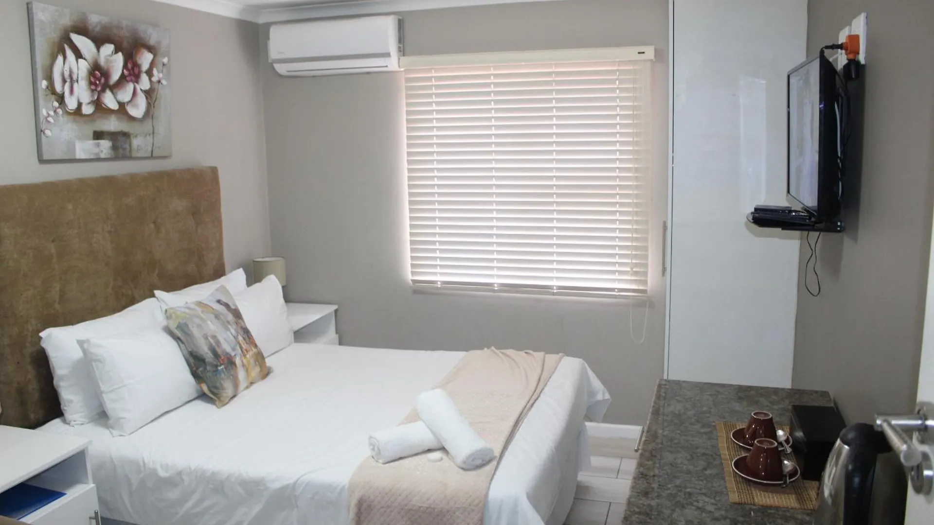 103Onwallace Self Catering Guest House Cape Town