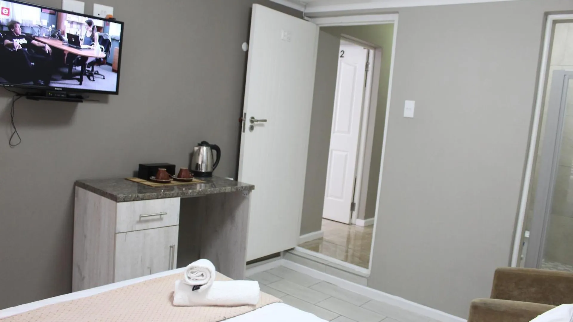 103Onwallace Self Catering Guest House Cape Town